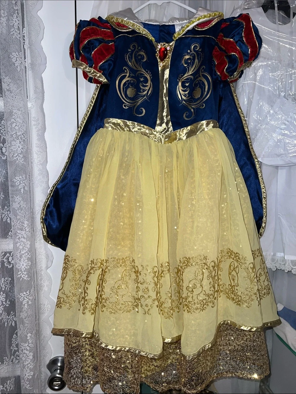 Disney Store Deluxe Designer Snow White Princess Costume Gown - Girls Size 5/6
